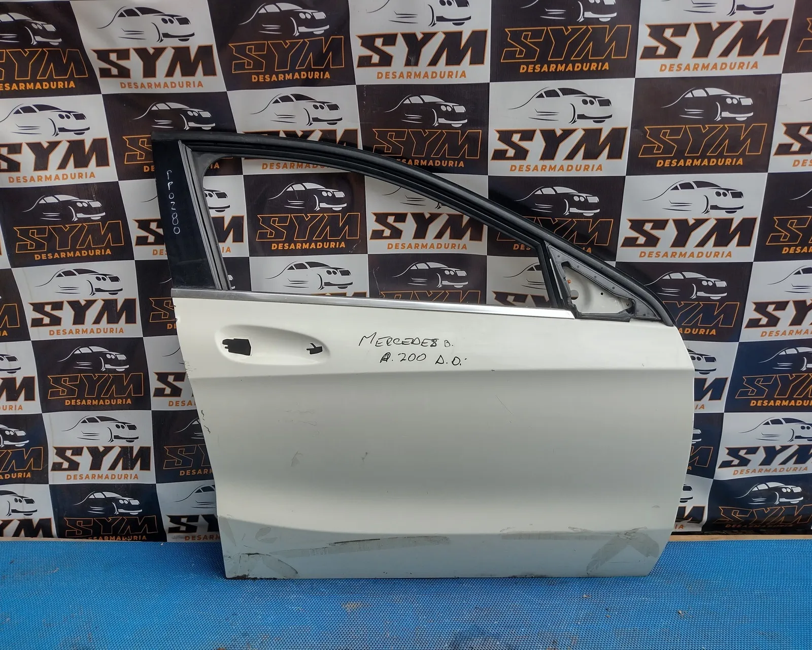 Puerta Delantera Derecha Mercedes Benz A 200 · OEM pp0280 · compatible Mercedes-Benz A 200 · usado bueno · Repuesto Verde