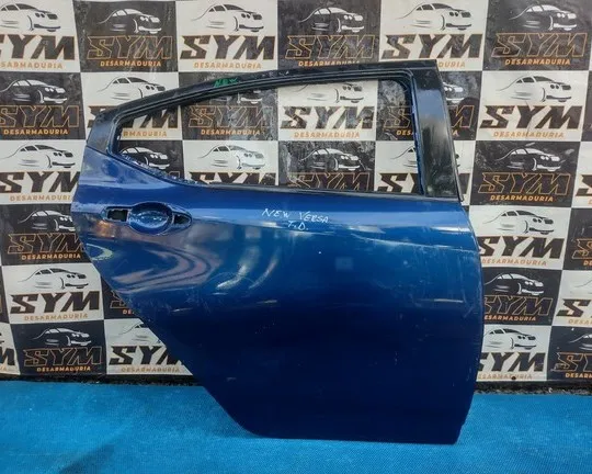 Puerta Trasera Derecha Nissan New Versa · OEM pp0523 · compatible Nissan Versa · usado bueno · Repuesto Verde