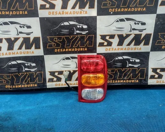 Foco Trasero Derecho Mahindra Pick Up — foto 1