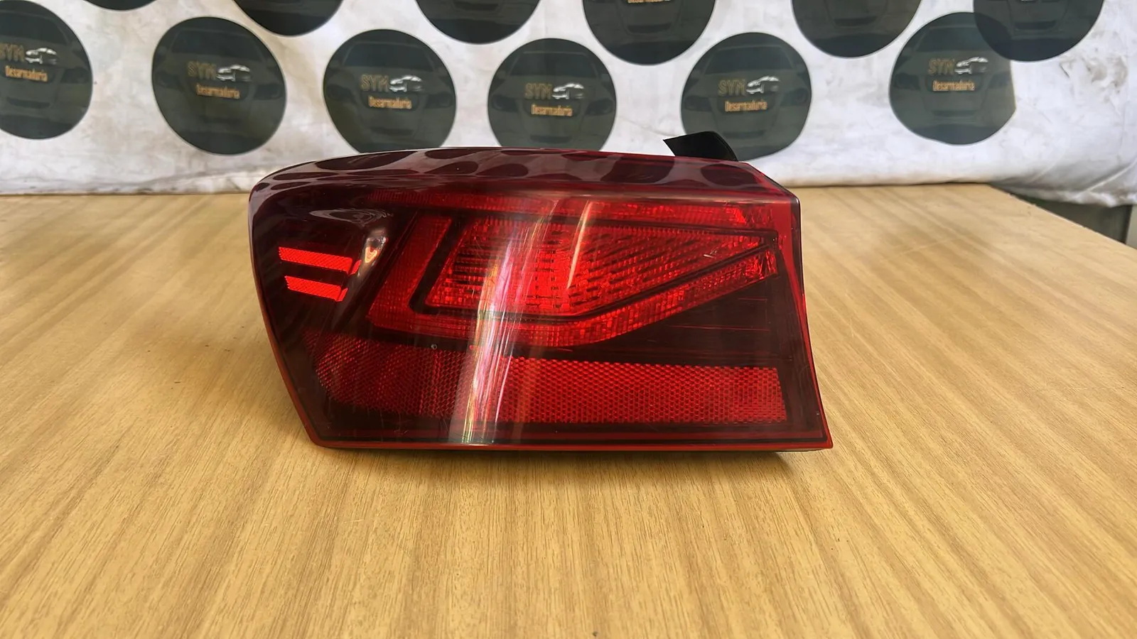 Foco Trasero Izquierdo Kia Cerato — foto 1