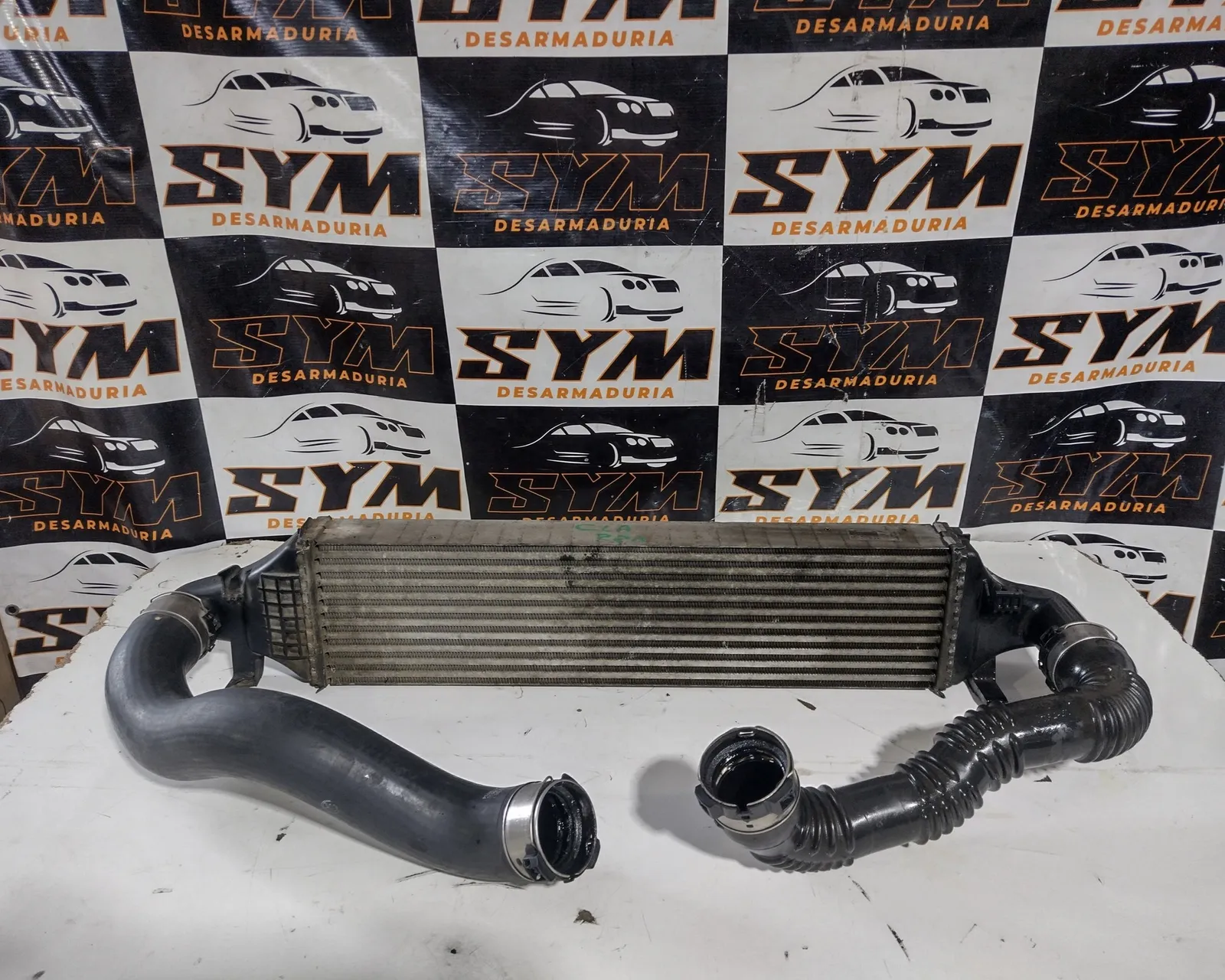 Intercooler Mercedes Benz Cla · OEM intp0004 · compatible Mercedes-Benz Clase A · usado bueno · Repuesto Verde