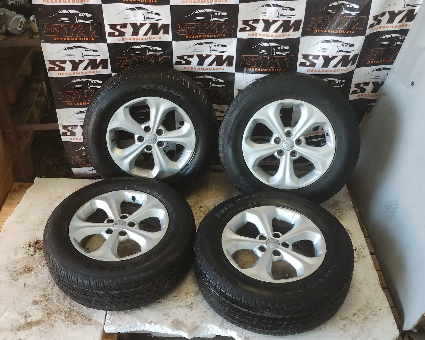 Juego De Llantas Kia Sorento — foto 1