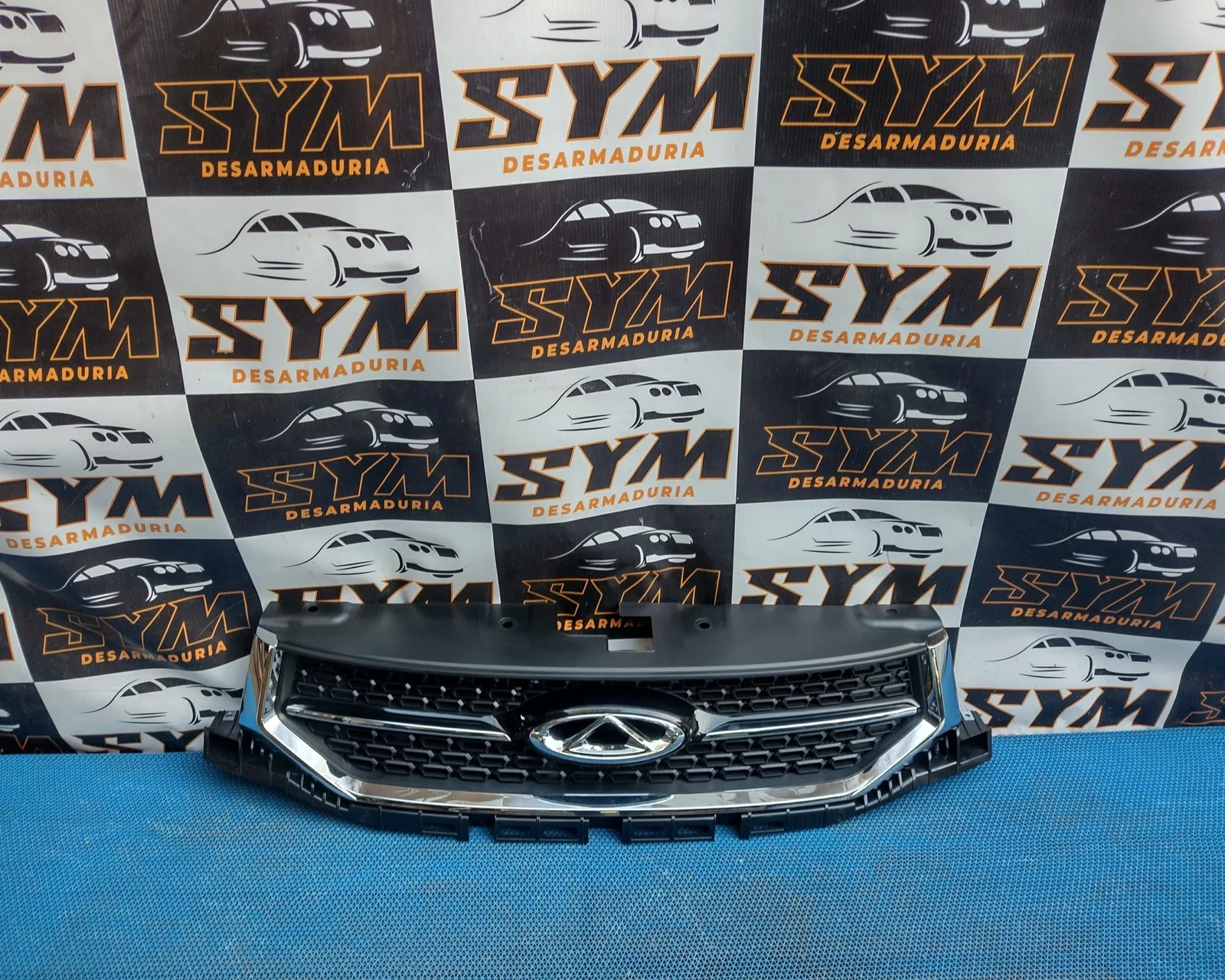 Mascara Delantera Chery Tiggo 2 — foto 1