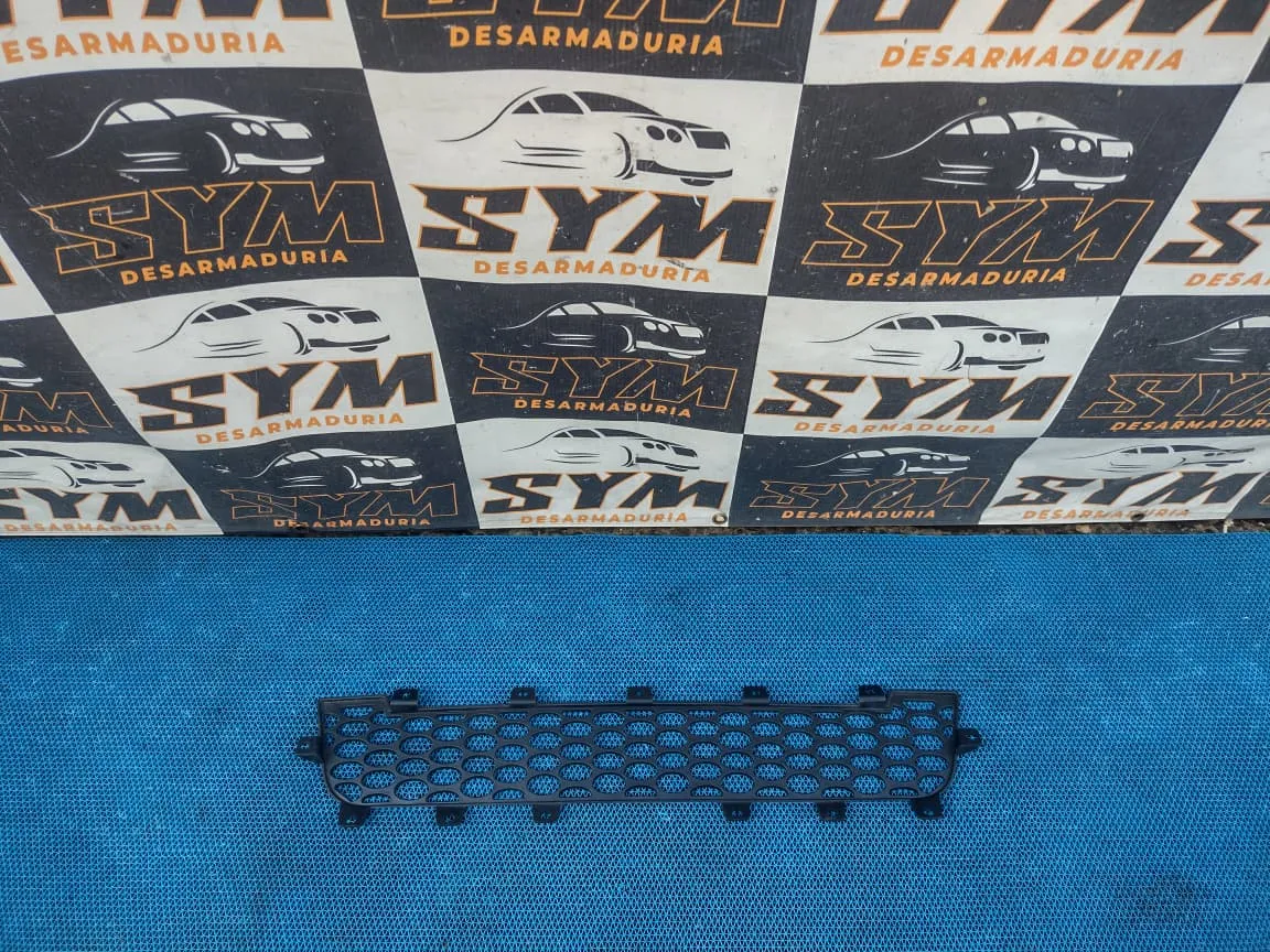 Mascara Delantera Mahindra Scorpio · OEM mcp0137 – mcp0144 – mcp0145 · compatible Mahindra Scorpio · usado bueno · Repuesto Verde