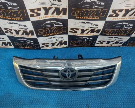 Mascara Delantera Toyota Hilux — foto 1