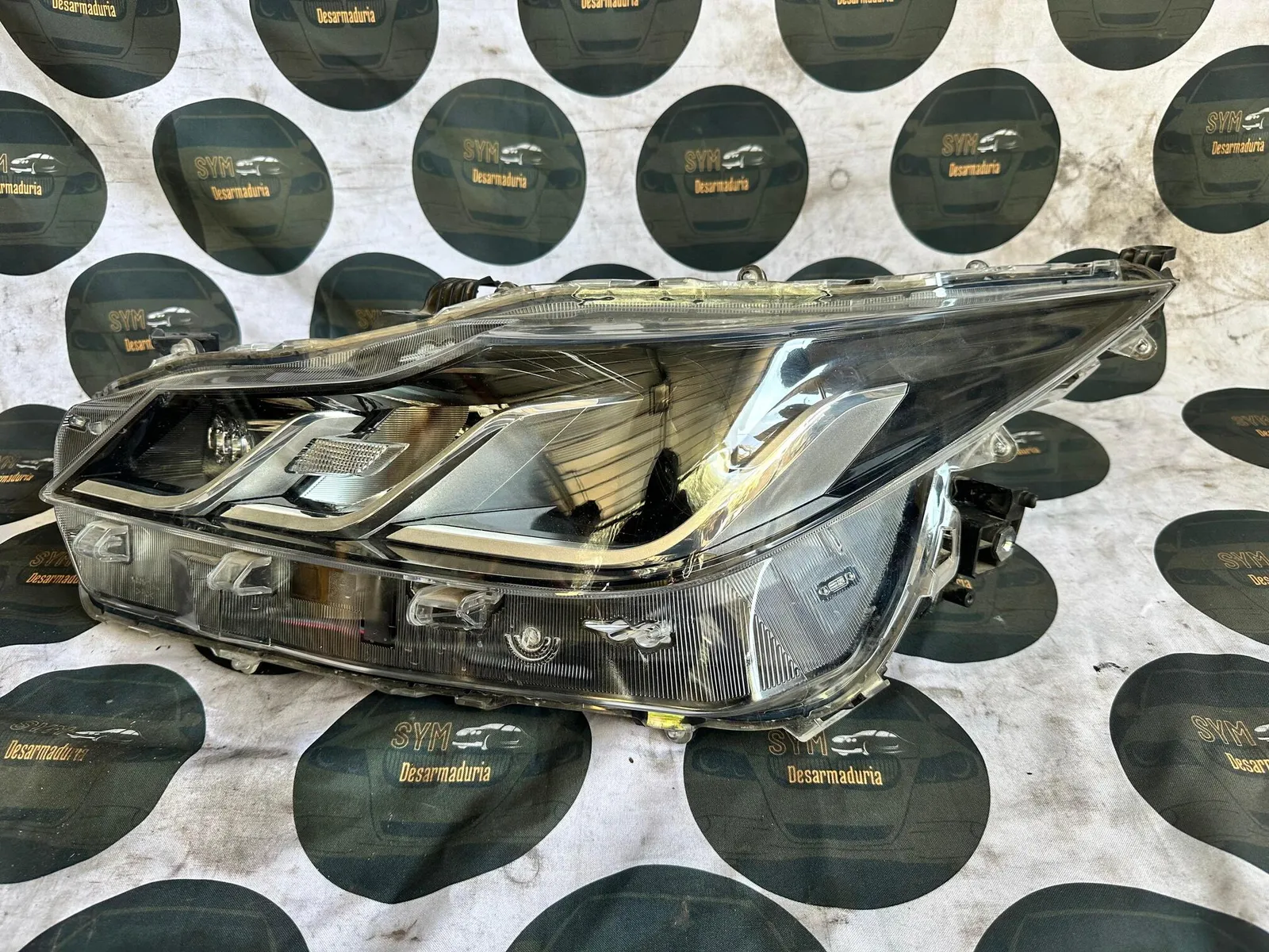 Optico Izquierdo Toyota New Corolla 2022 · OEM os0036 · compatible Toyota Corolla · usado bueno · Repuesto Verde