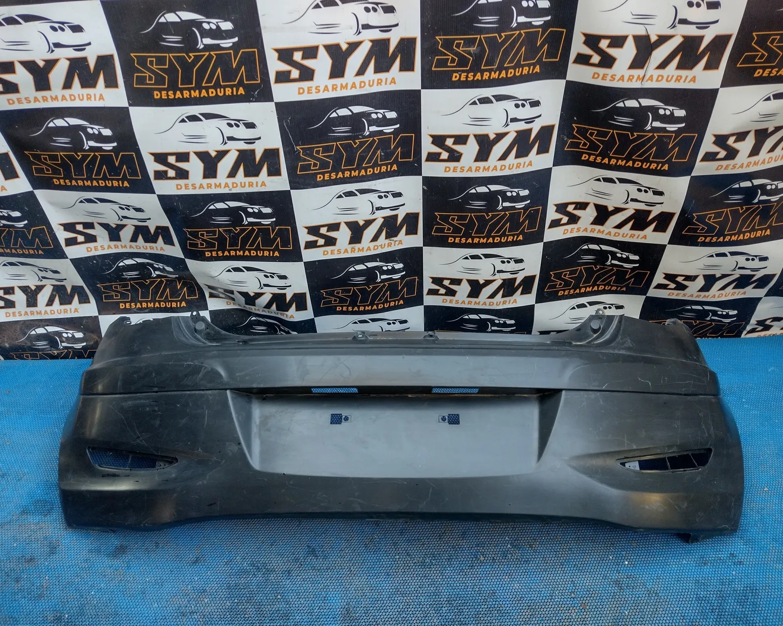 Parachoque Trasero Hyundai I10 — foto 1