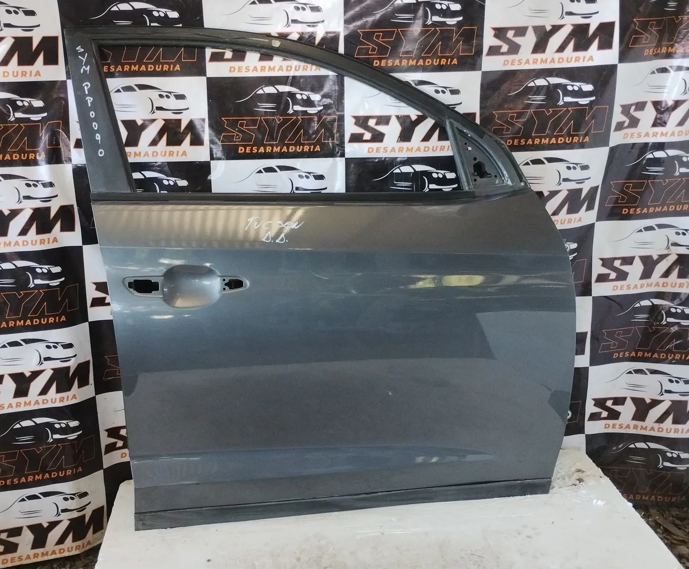 Puerta Delantera Derecha Hyundai Tucson · OEM pp0090 · compatible Hyundai Tucson · usado bueno · Repuesto Verde