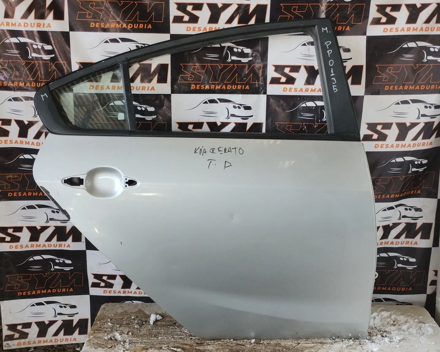 Puerta Trasera Derecha Kia Cerato · OEM pp0135 · compatible Kia Cerato · usado bueno · Repuesto Verde