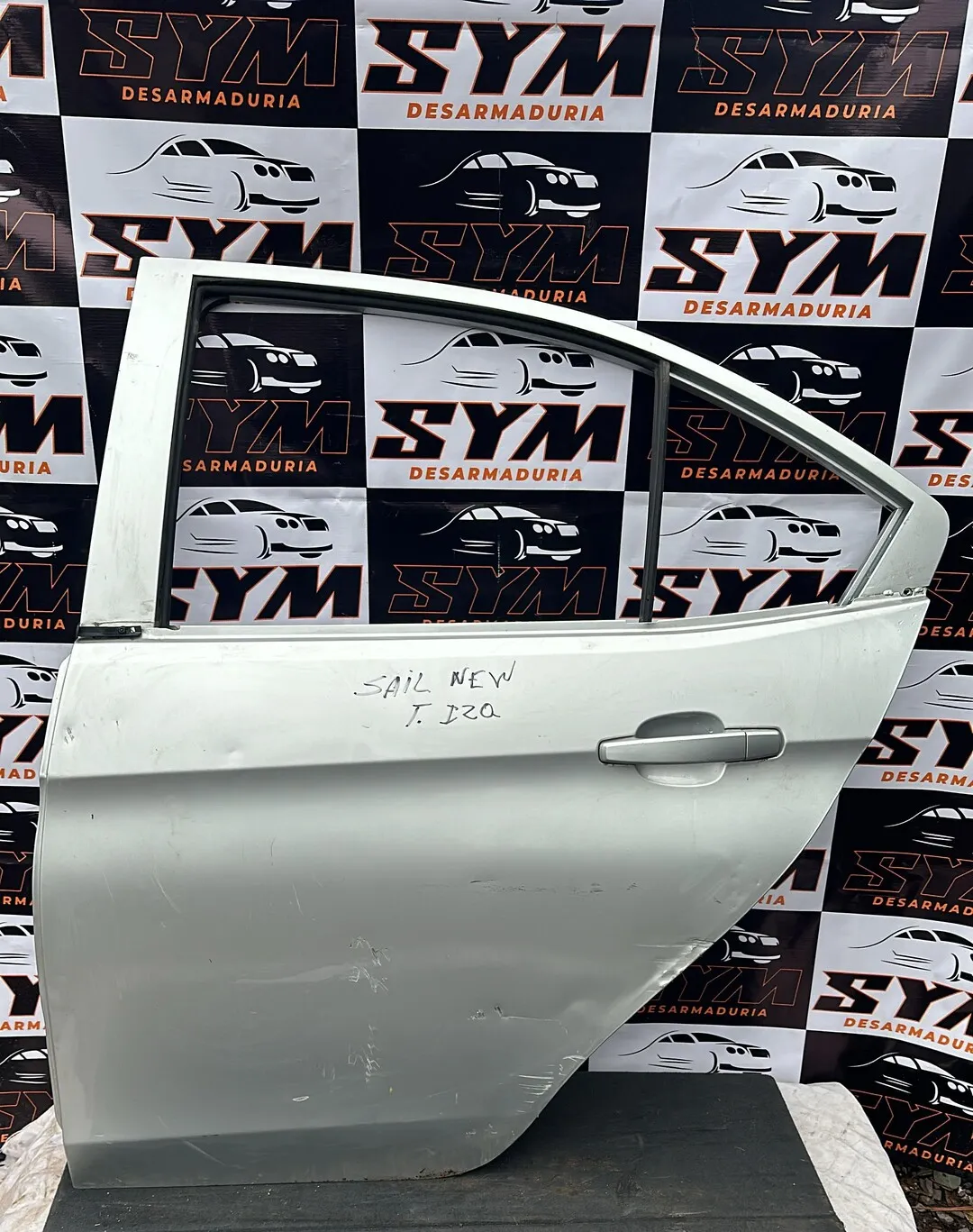 Puerta Trasera Izquierda Chevrolet New Sail · OEM pp0027 · compatible Chevrolet Sail · usado bueno · Repuesto Verde