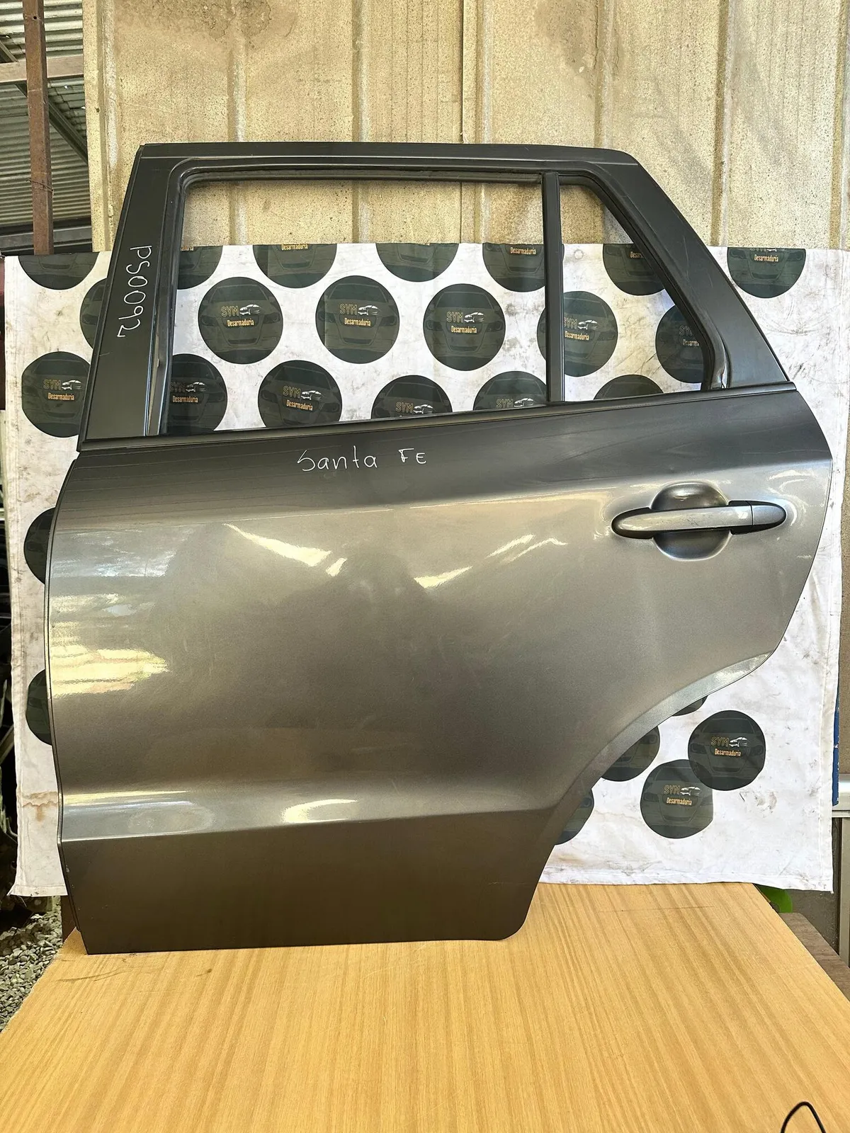 Puerta Trasera Izquierda Hyundai Santa Fe · OEM ps0092 · compatible Hyundai Santa Fe · usado bueno · Repuesto Verde